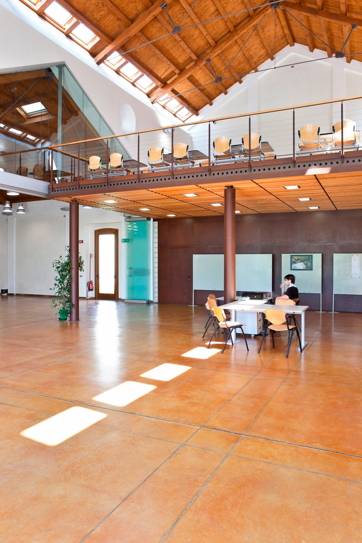 Cirve Wine University covering an interior of 1200 square meters